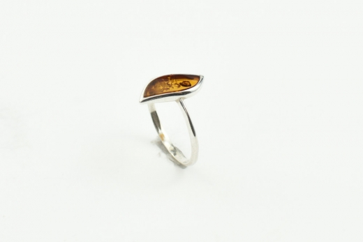 Wunderschner Bernstein Ring in 925er Silber gefasst
