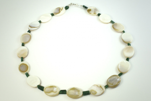 Perlmutt Halskette Oval mit Moos Achat