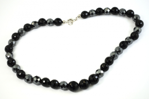 Onyx Halskette mit Hmatit facettiert