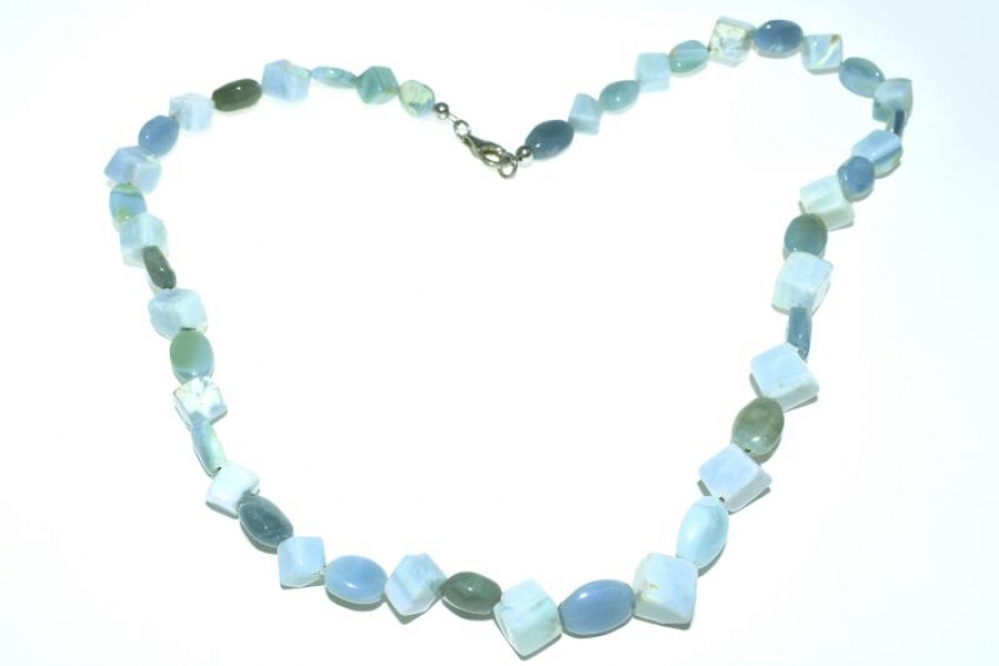 Blauer Opal-Halskette Oval und Wrfel