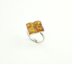 Bernstein Ring mit Silber gefasst