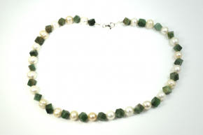 Afrika Jade Wrfel und Swasserperle Halskette