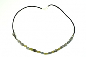 Wunderschne Halskette Labradorit/Peridot mit Kautschuk