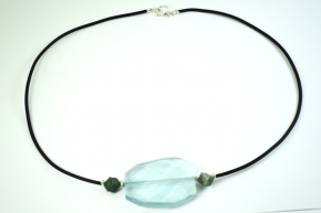 Wunderschne Halskette Glas/Afrika Jade Wrfel mit Kautschuk